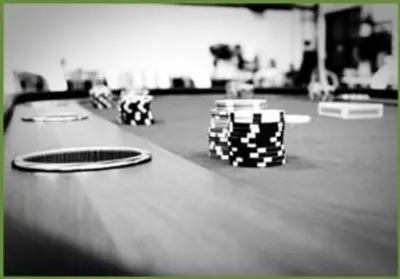 Poker en ligne : Comment jouer, outils pour débuter