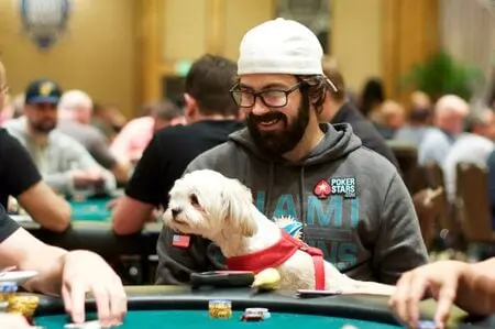 Les joueurs de poker et leurs meilleurs amis