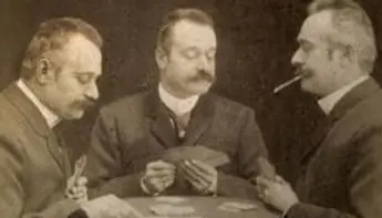 Pourquoi la belote reste indémodable même à l&rsquo;ère du numérique ?