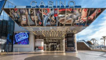 Casino Barrière Croisette Cannes : Rénovation chic entre jeux de casino et cocktails gourmets !